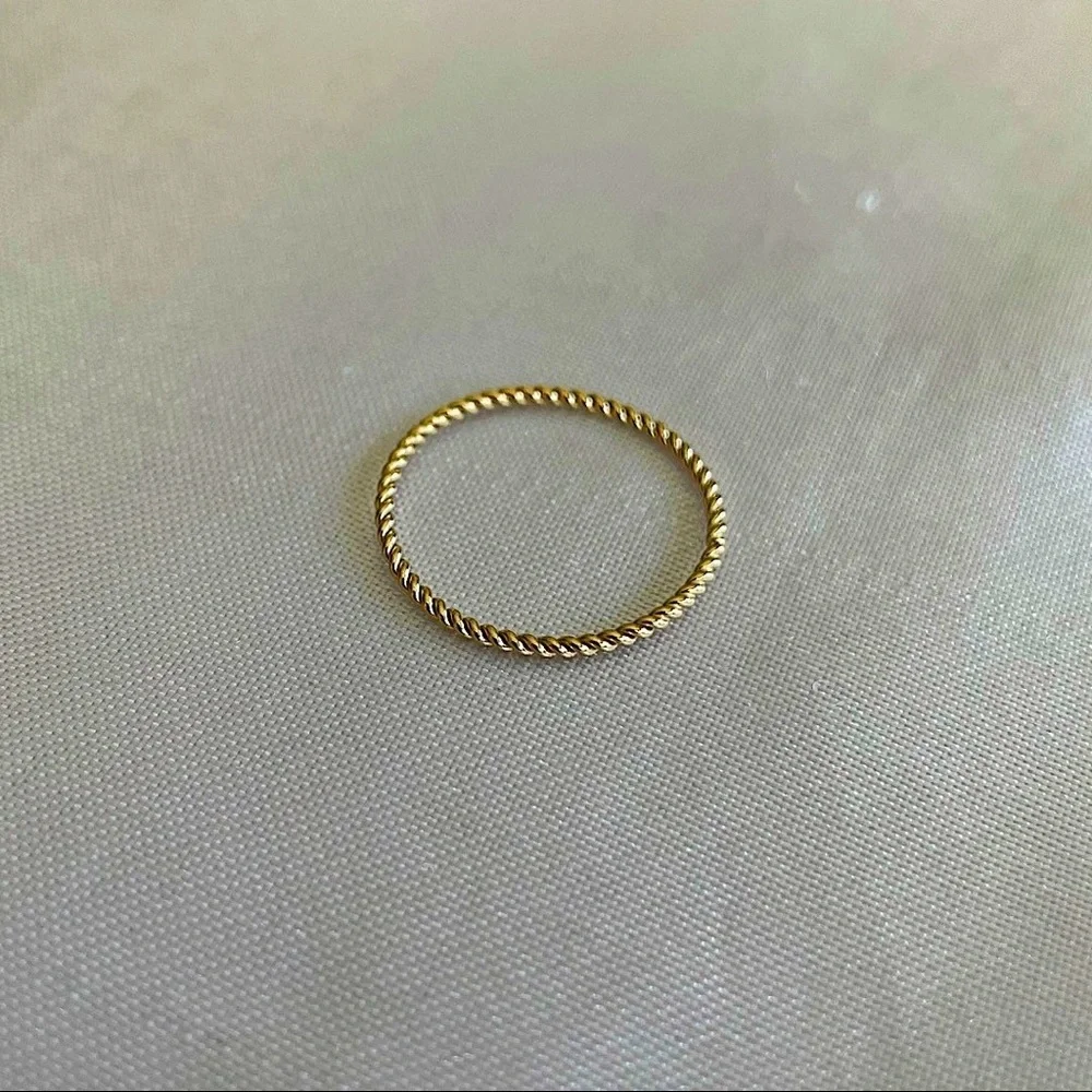 14K Gold Filled Twisted Band Ring